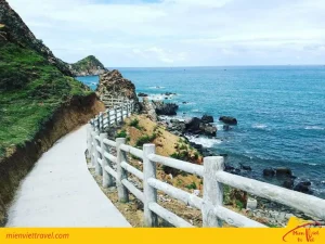 tour quan lạn